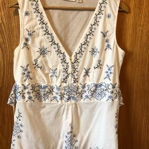 Embroidered, sleeveless blouse, back tie